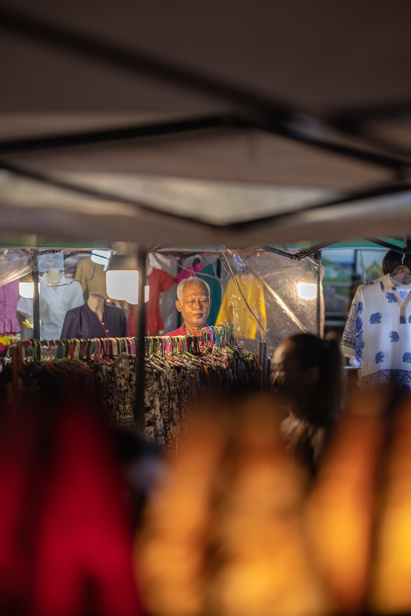 Al__Mills's tweet photo. Here’s a collection of images from the Sunday night market in Chiang Mai. I’m currently spending the upcoming week in Ao Nang &amp; looking forward to capturing some images from this location. I hope you all have a great week #ChiangMai #Thailand #krabi #sony #SonyAlpha https://t.co/M8rpbKj0IH