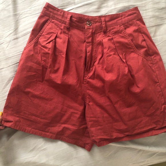 So good I had to share! Check out all the items I'm loving on <a href="/Poshmarkapp/">Poshmark</a> #poshmark #fashion #style #shopmycloset #lf #goodluckgem #bdg: posh.mk/xmsXLwFwrtb