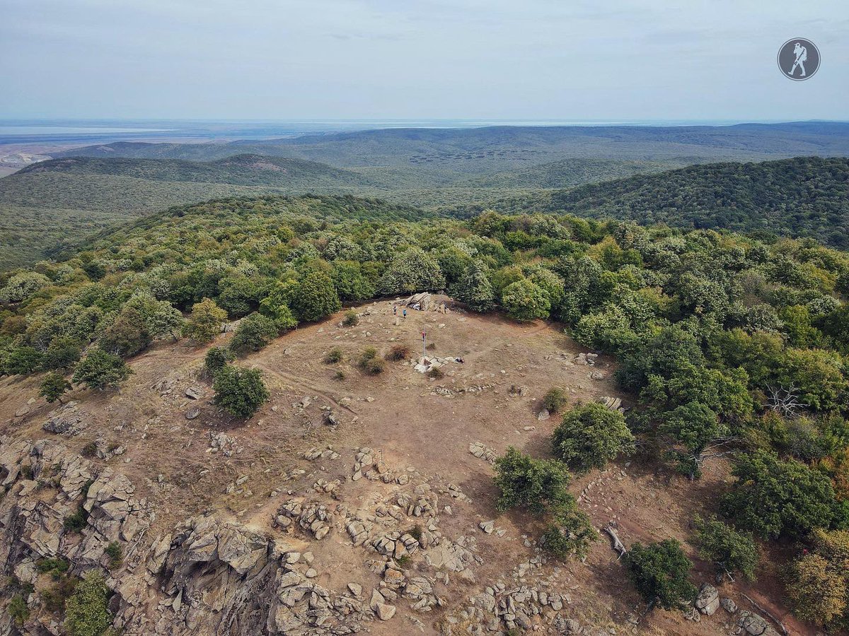 PeMeleaguri's tweet photo. Vf Țuțuiatu (467m), Munții Măcin
#pemeleaguri #munte #drumetie #traseumontan #macin #muntiimacin #satulgreci #dobrogea #muntiimacinului #romania #trekking #hiking #varfultutuiatu https://t.co/EcuaVKs8IJ