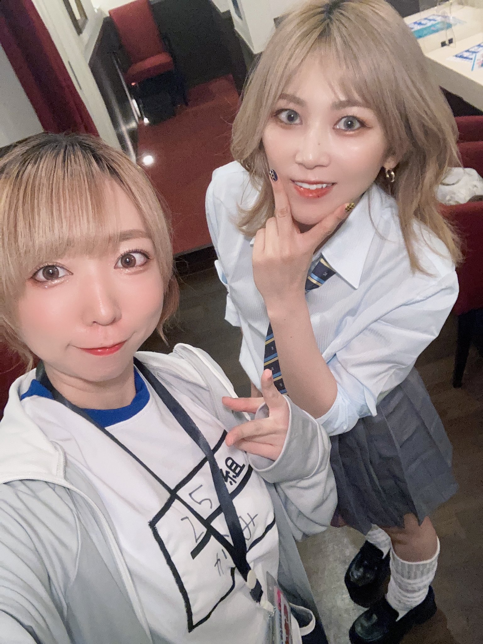 Lei Lilium'S Official Social Media - ul7g90q