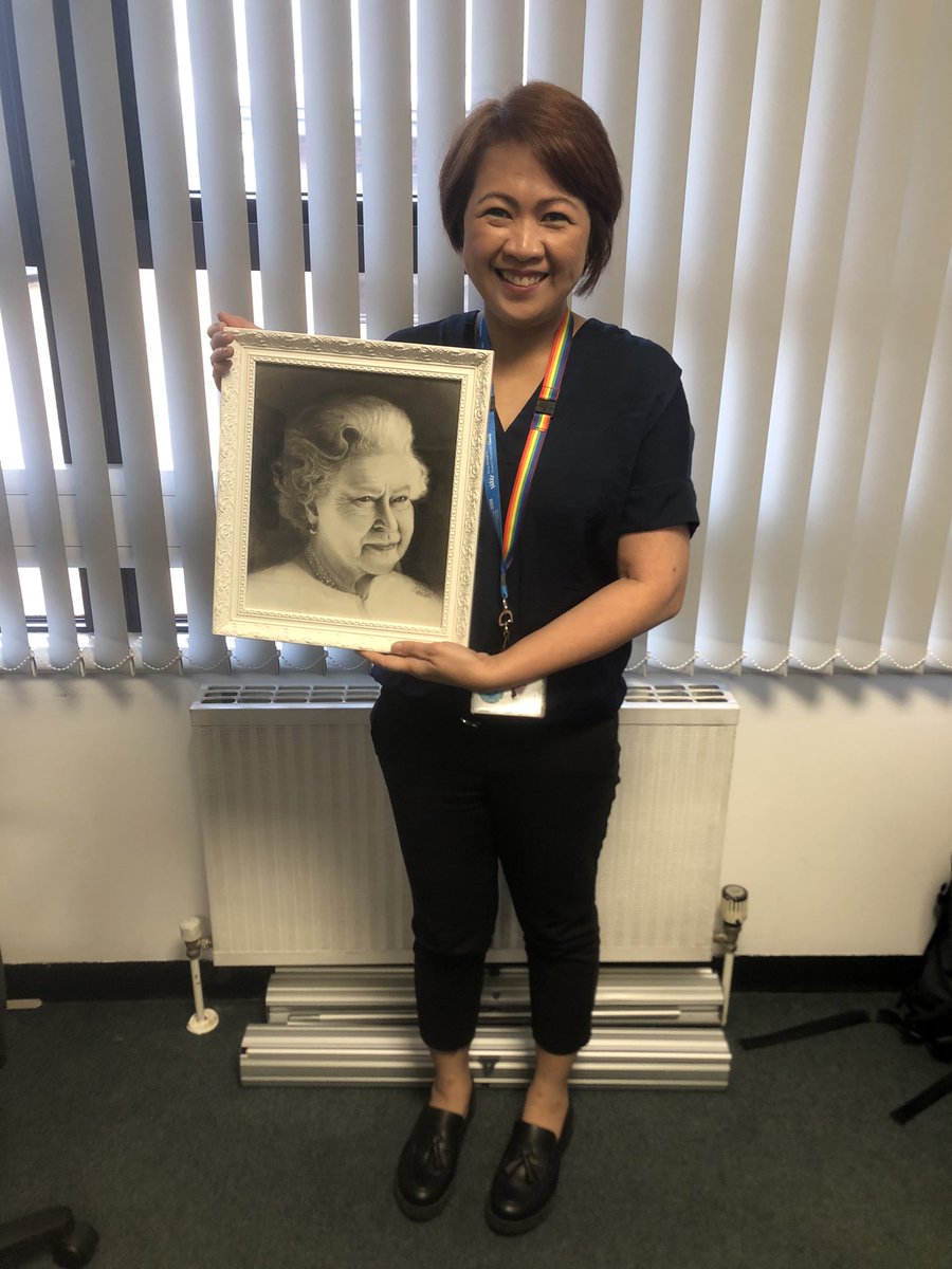Our very talented Jean Legaspi from our IPC Team drew this amazing portrait of Queen Elizabeth II. The portrait can been seen in the KGH atrium. Beautiful tribute Jean thank you 💖 <a href="/Bhrut_IPC/">BHRUT Infection Prevention & Control</a> <a href="/jobarrett86/">Jo Barrett</a> <a href="/HalfordKathryn/">Kathryn Halford OBE, RN, RSCN 💙</a> <a href="/BHRUT_NHS/">BHRUT NHS 🏥</a>