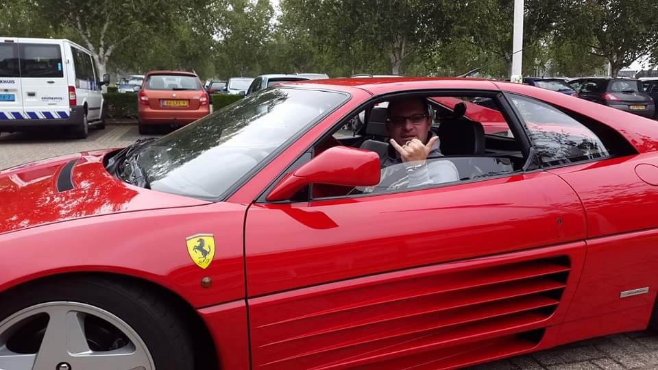 Vanwege de regen toch maar voor 1 keertje de auto naar het werk meegenomen ;) gelukkig is het morgen weer droog en kunnen we weer op de fiets LOL