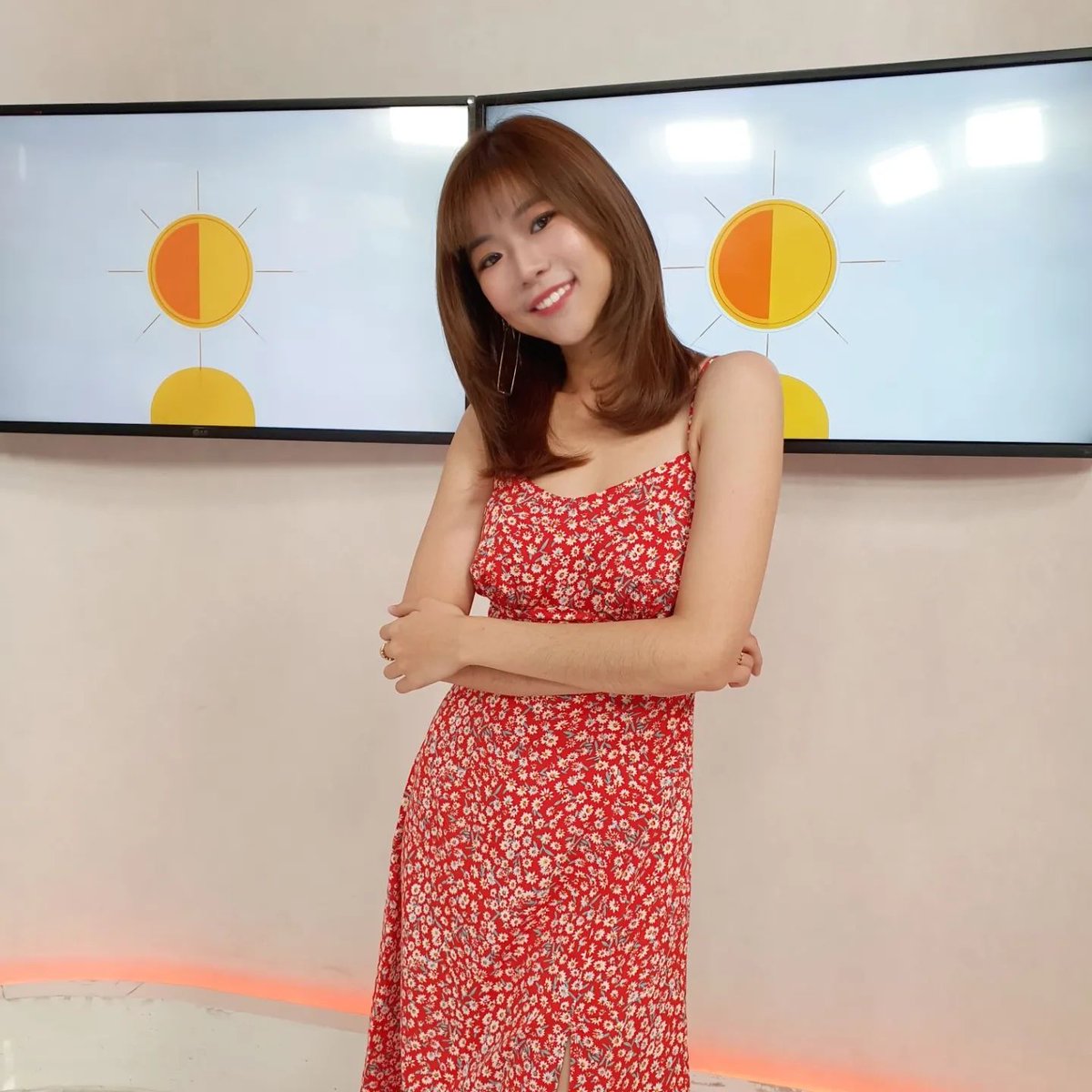 l2fann's tweet photo. "สภาพอากาศวันนี้ 19 ก.ย.65 ทั่วไทยมีฝนฟ้าคะนอง 40-80% ของพื้นที่ มีฝนตกหนักถึงหนักมากบางพื้นที่ในภาคเหนือ ตะวันออกเฉียงเหนือ กลาง และตะวันออก
กทม.- ปริมณฑลฯ มีฝน 80% ของพื้นที่"
#goodmorninginside 🌦️
https://t.co/bAmZd3n86E https://t.co/gXM4jzAeMV