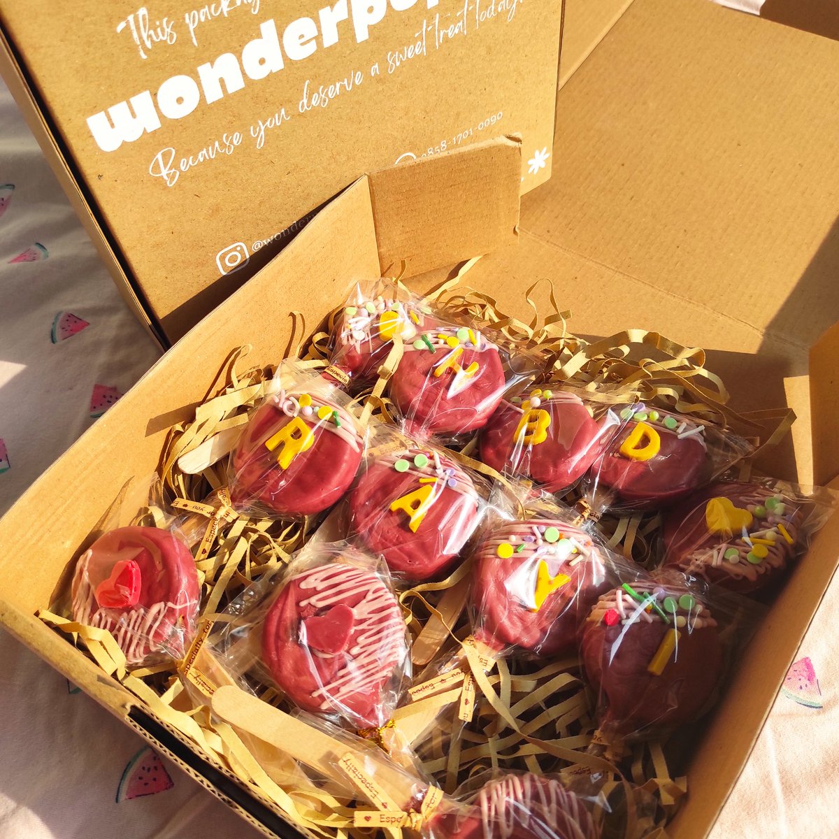 setyaningwulan's tweet photo. Selamat pagi temen-temen, semangat Senin, bantu RT yah 🥰

Aku jual oreopops yaa bisa cek di IG @wonderpops.id, bisa juga dibeli di tokopedia yaa 🤗

Ini bisa dibeli satuan, bisa juga request warna dan request tema, extra hampers packaging juga bisa 🥰 https://t.co/qhGjNa2750