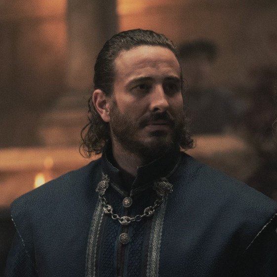 MarceYGS's tweet photo. Alguien porfavor quiere hablar de 
Ser Harwin Strong, tremenda buena vibra me transmite cada vez que lo veo, ni aparece mucho y ya lo amo, de mis personajes favoritos. 

#HouseOfTheDragon #HOTD  #HouseOfTheDragonEp5 https://t.co/cMhWToaWIy