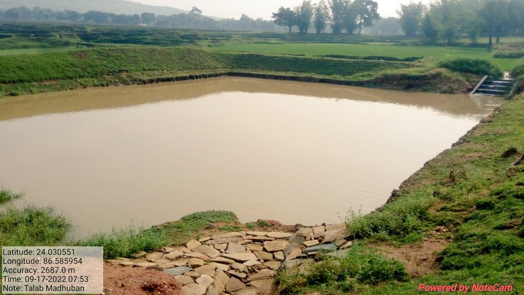 DfoJamtara's tweet photo. देख रहे सब जग में
कैसी नीर की पीर,
बूँद बूँद में बसी है मानव
तेरे भाग्य की लकीर।

#ForestWork #NAFCC
@jharvan @ajinkyabankar https://t.co/8EhabGVDUQ