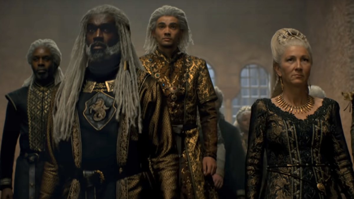 thesleepywitch2's tweet photo. Real talk though: House Velaryon didn't need food at that feast cause THEY ALREADY ATE with that entrance. 😩
#HOTD https://t.co/w45CdNj46I