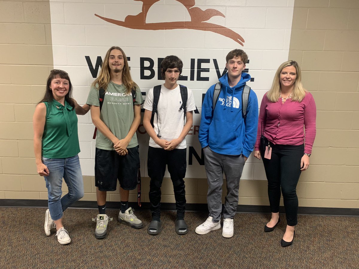 SingerStacy's tweet photo. Next… @HorizonMillard! 2 programs of choice: a smaller alternative to our large high schools, and our Health Sciences Acad., where kids graduate w/their CNA license and some with EMT! The girl with the stethoscope passed her listening test!😍#Proud2bMPS #somuchgoodness https://t.co/LNganOrL34