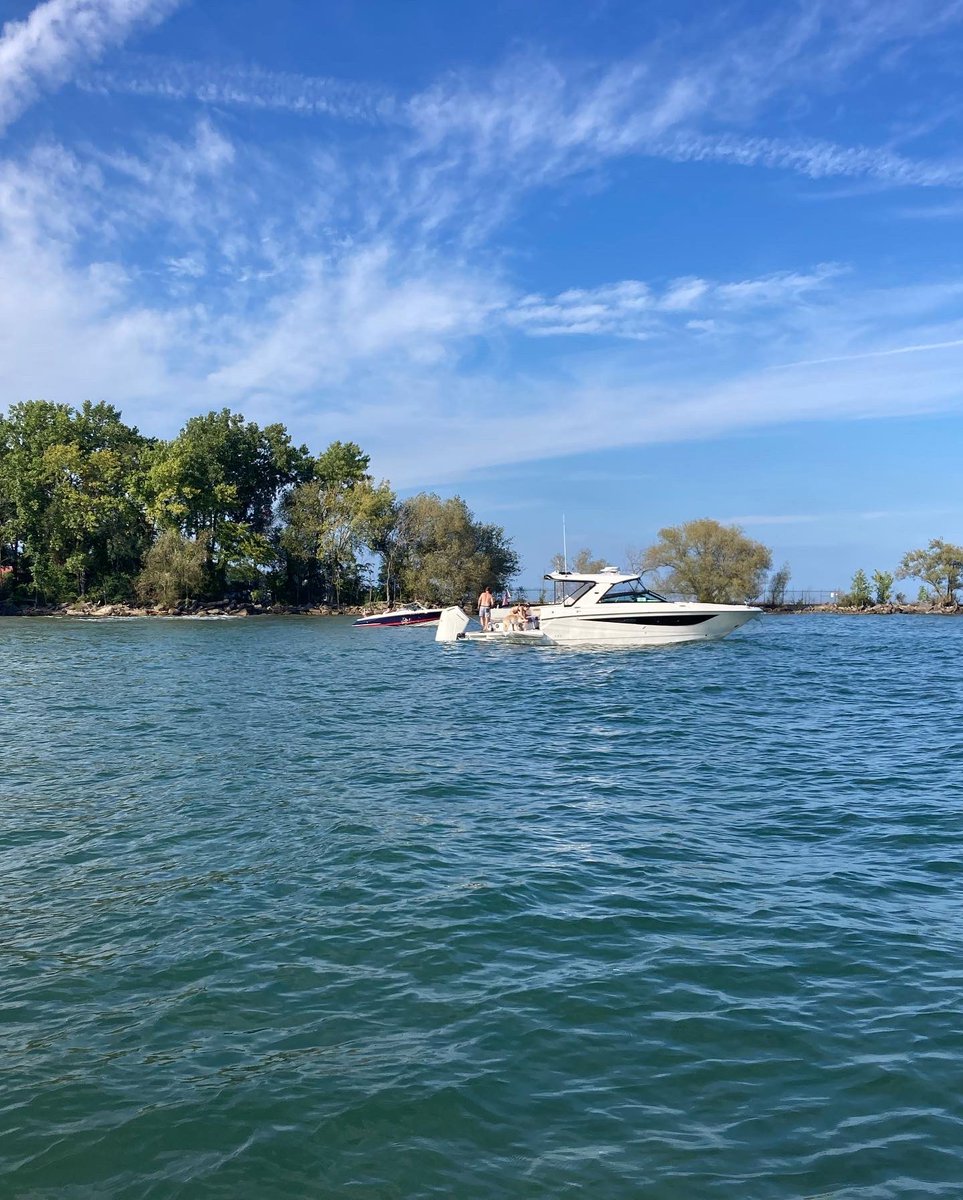 TCLF68's tweet photo. Sunday Funday OWS Lake Michigan @blueseventy @spaerotriathlon #spaerotri #blueseventy https://t.co/nVCnFstVHO