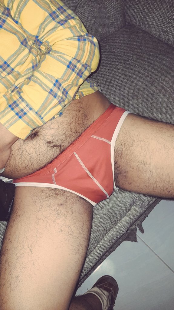 Ahijado36079's tweet photo. Excelente noche. Con calzon o sin nada?? #oso  #peludo https://t.co/lC9pOA7RK7