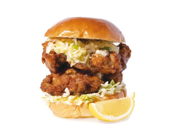 MonichikiHouse's tweet photo. 本日もLunch 12:00-15:30 (L.O)  Dinner 17:00-20:30(L.O)で営業しております🐔 #東京　#三軒茶屋　#池尻大橋　#渋谷　#ランチ　#ディナー　#ハンバーガー　#グルメバーガー　#モニチキ　#バーガー　#モニチキハウス　#MonichikiHouse #チキンバーガー　#チキンサンド　#ペット可 https://t.co/ANPy69A32t