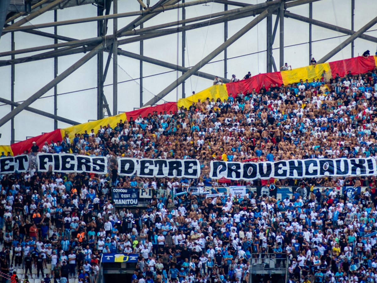 ReligionOm's tweet photo. ZONE FANATICS 1988 🐉
 #OMSRFC https://t.co/MnIahJHBif