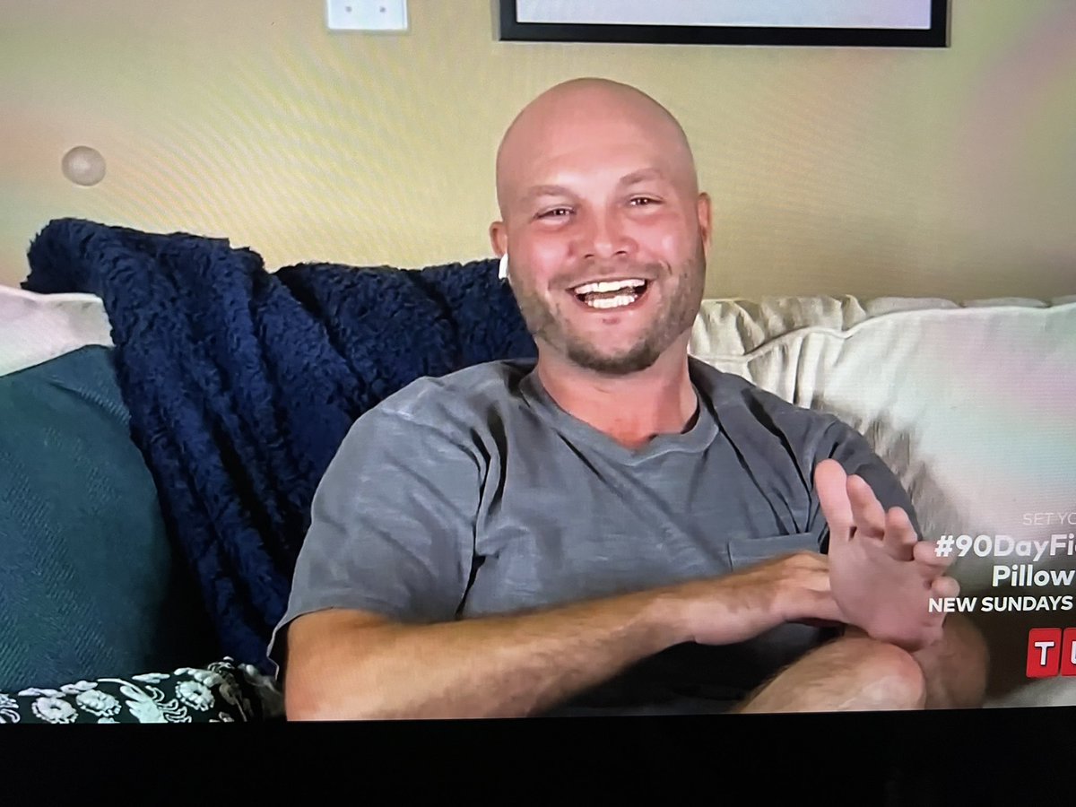 All I need to hear is John’s accent and I’m smiling from ear to ear. 
 #90DayFiancePillowTalk
#90DayFianceHappilyEverAfter 
#90DayFiance