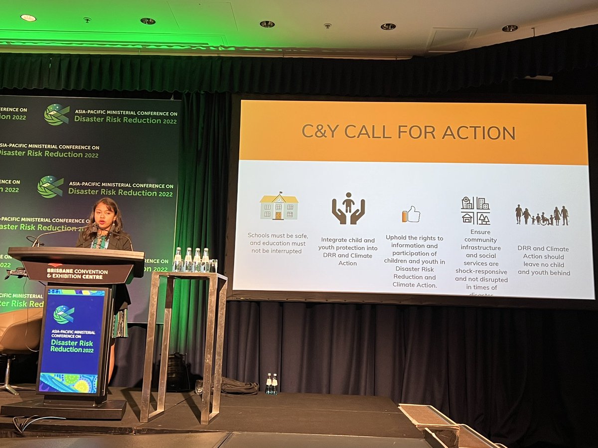 vhalhen123's tweet image. Happening now at M4 at BECC 

We have powerful young girls presenting the Children and Youth Call for Action for the #APMCDRR2022 

“We are your your partners for DRR and not a vulnerable group, do involve us!” Lovelyn, from Philippines @UNMGCY  @UNDRR_AsiaPac @UNDRR @tamobhid