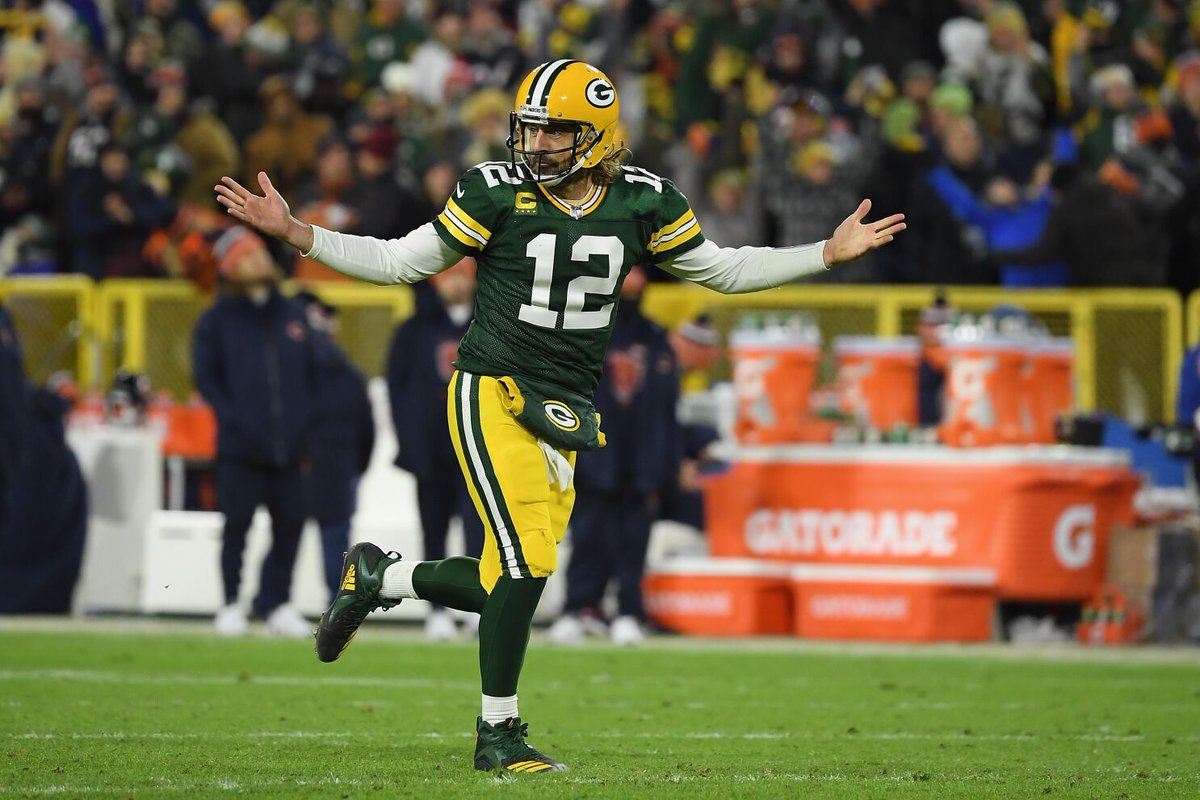 MySportsUpdate's tweet photo. Aaron Rodgers updated regular season stats vs. the #Bears: 

593/877 (67%)
6,783 passing yards
63 TD passes
10 INTs

Record: 23-5 https://t.co/BrGatNYFNZ