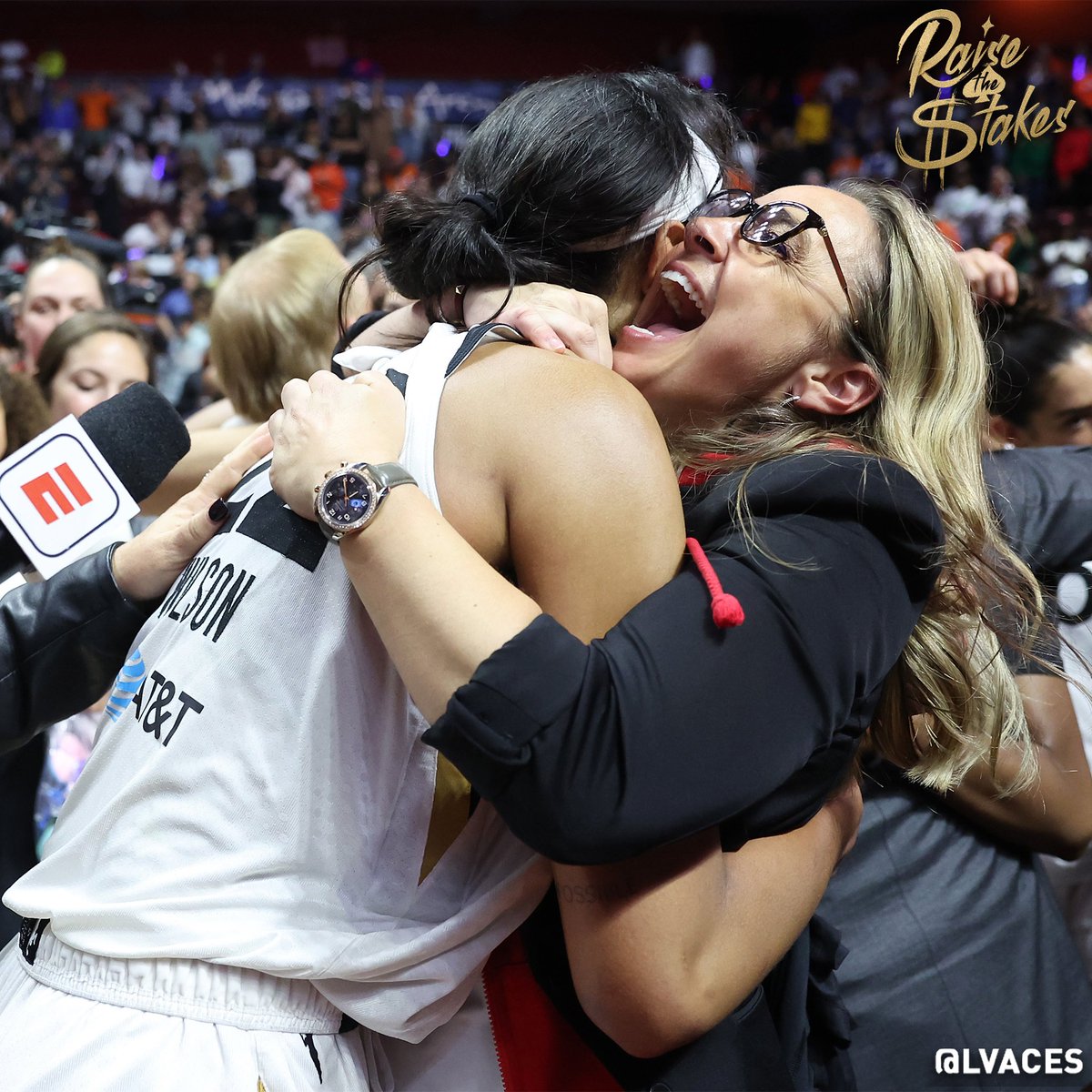 LVAces's tweet photo. Champs.

@_ajawilson22 // @BeckyHammon https://t.co/0TVauobJMV