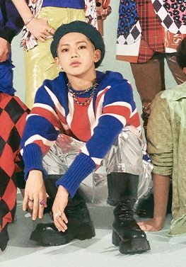 preciouskiesz's tweet photo. does this mean we are getting a hyunsuk beret photocard? dAMN https://t.co/csiINnskXg