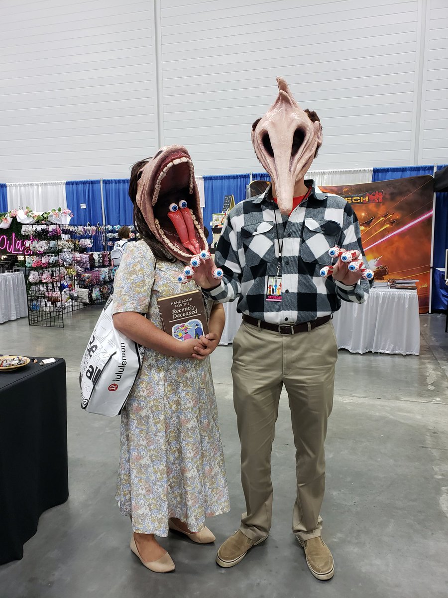 Eris_author's tweet image. Fan Expo 2022 is over, now to relax... well, a little. lol
I&apos;m grateful for a very successful con. And glad to see so many books and merch find new homes. 😊
Here are some highlights for you....
....until next year!