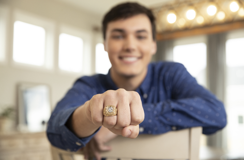 herffjones's tweet photo. Make your mark on senior year with a class ring π
-
-
Order now at https://t.co/jZheL0V2dJ
#Senioryear #Graduation #HJClassRing #Customring #jewelry #Classof2023 https://t.co/q3DBi0k0Uo