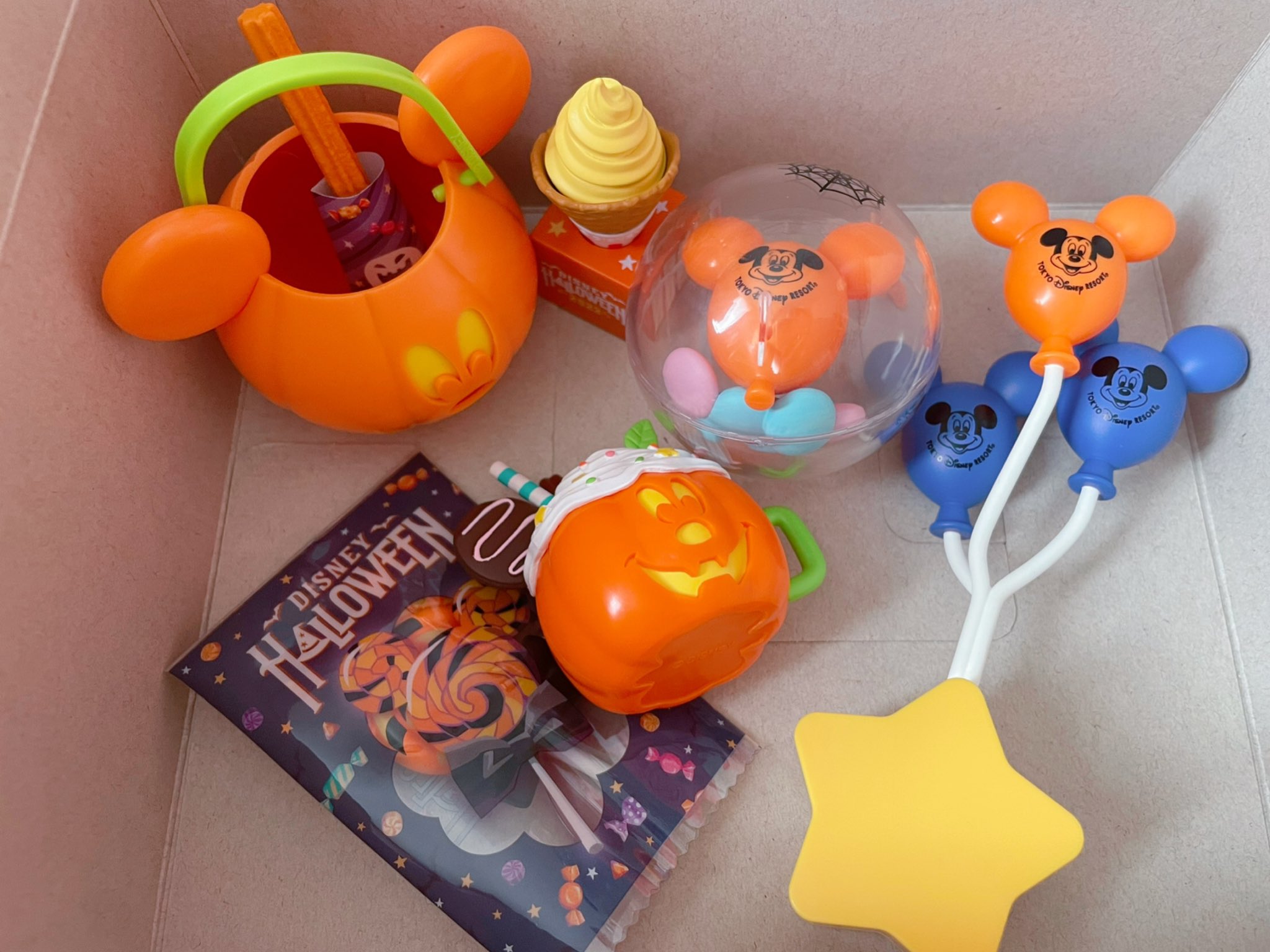 超高品質で人気の ディズニーグッズ 専用 キャラクターグッズ Www Yellowrice Ie