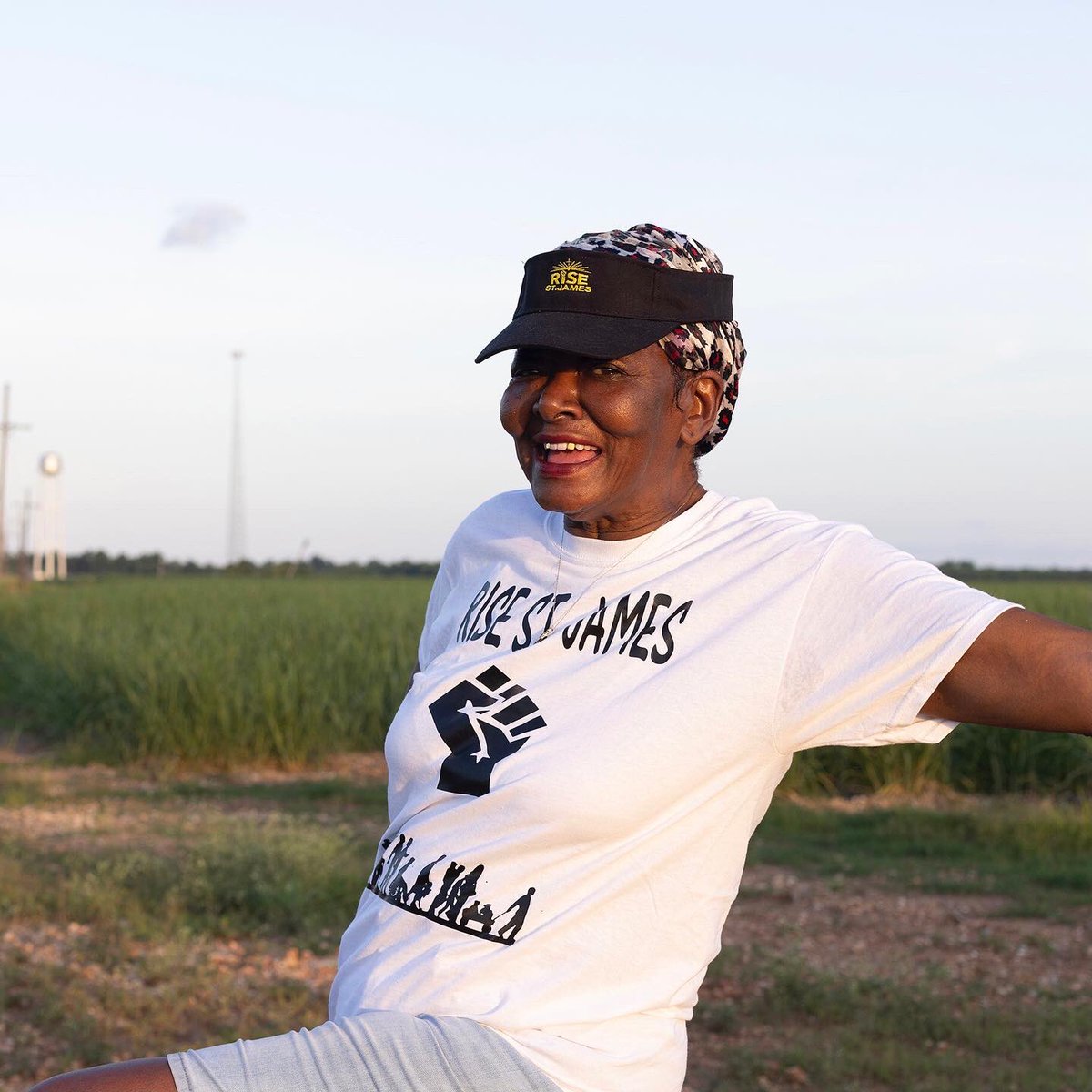 risestjames tweet media