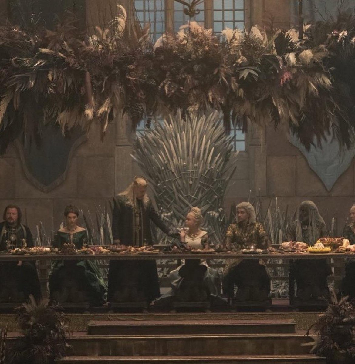 Share your thoughts on episode 5 so far??
#HouseOfTheDragon  #HOTD