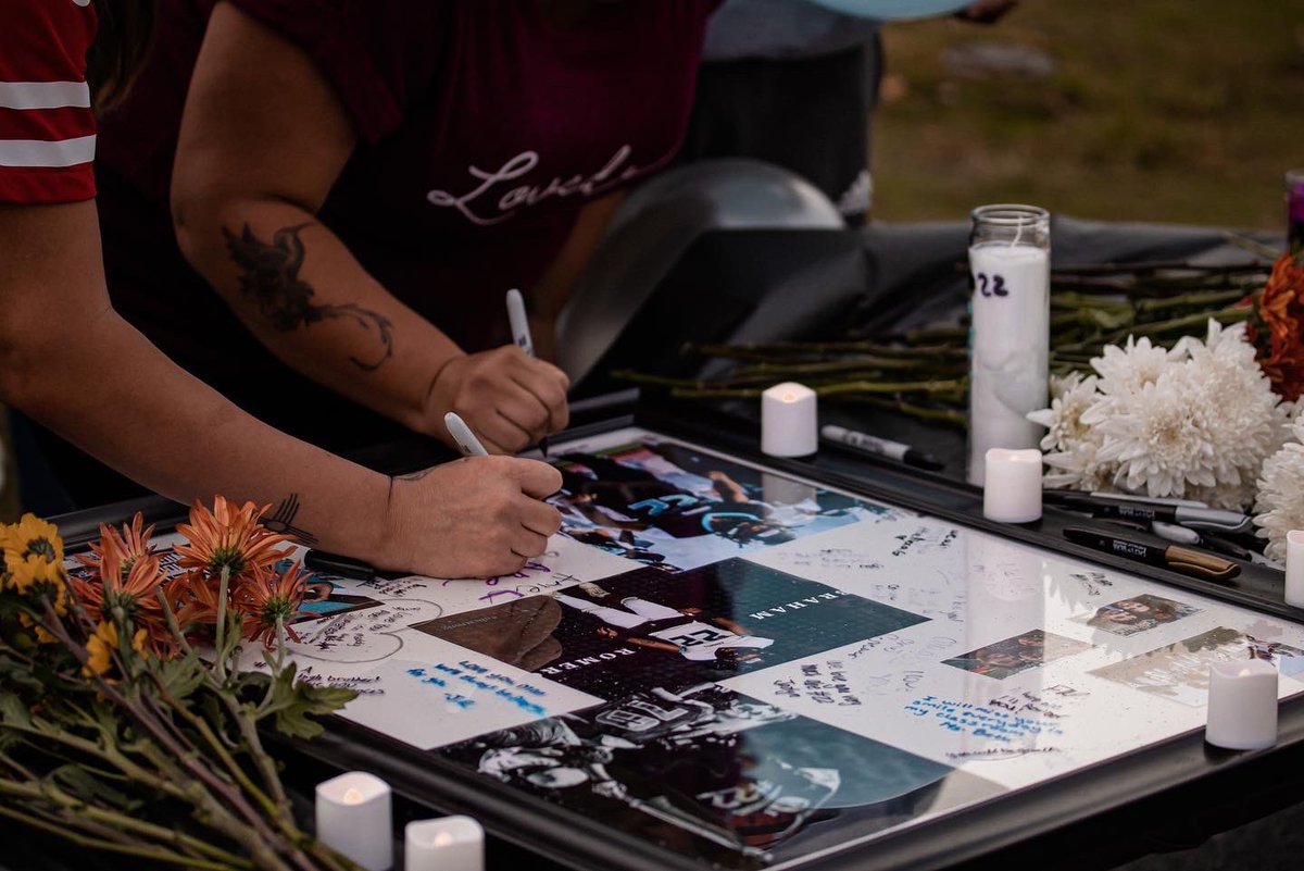 six33studios's tweet photo. Tonight a Candlelight vigil for Abe Romero was held at Organ Mountain High School. So many friends, family, and staff of OMHS were there tonight. You could truly feel the community support coming together as a family. #protectthefamily 

#candlelight #vigil #football https://t.co/In2DxWoEzO