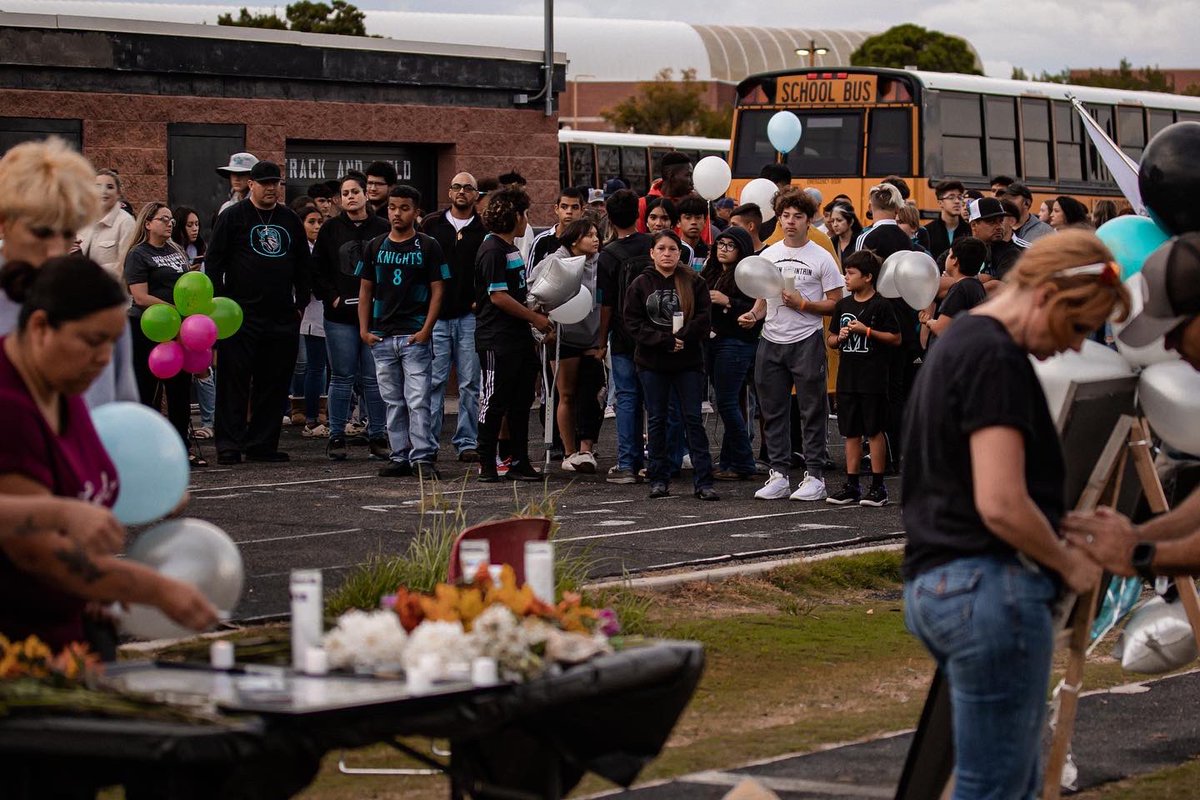 six33studios's tweet photo. Tonight a Candlelight vigil for Abe Romero was held at Organ Mountain High School. So many friends, family, and staff of OMHS were there tonight. You could truly feel the community support coming together as a family. #protectthefamily 

#candlelight #vigil #football https://t.co/In2DxWoEzO