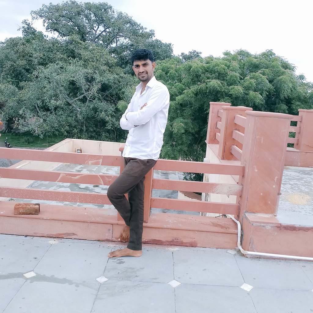 pkgurjar817's tweet photo. #NewProfilePic https://t.co/HqQeGY9pDc
