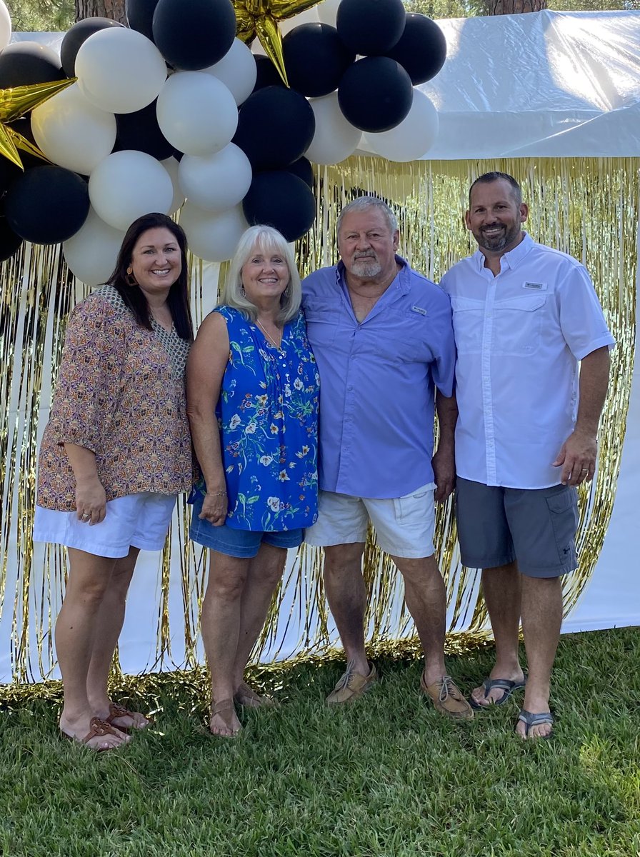 HeatherLMayo's tweet photo. Happy 70th Birthday Dad! https://t.co/ysLIlLTbpN