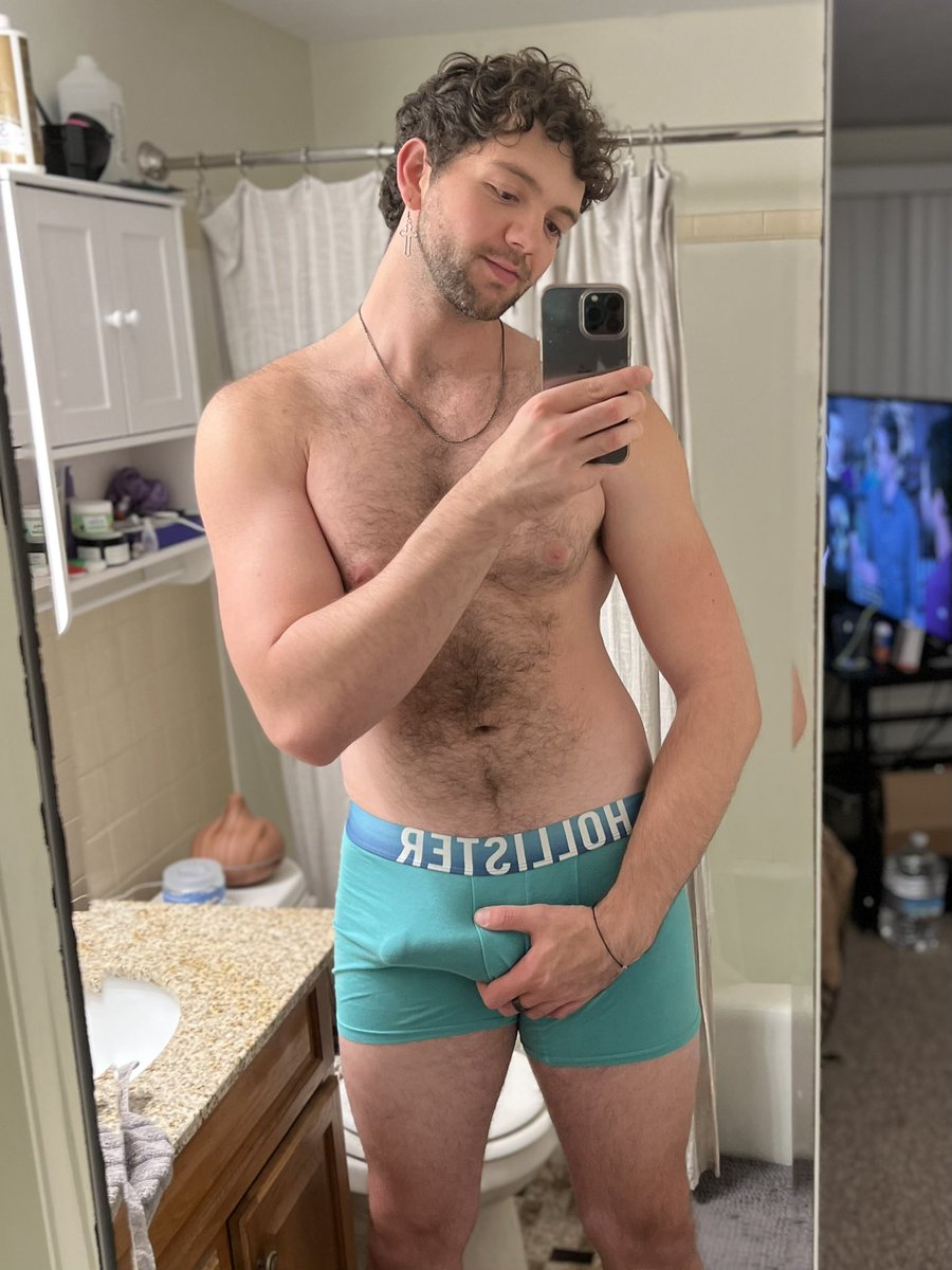 sigmalaid's tweet photo. Rt if you’d help me take care of this before bed 😰 im dying of horny https://t.co/oLZO7j9xHY