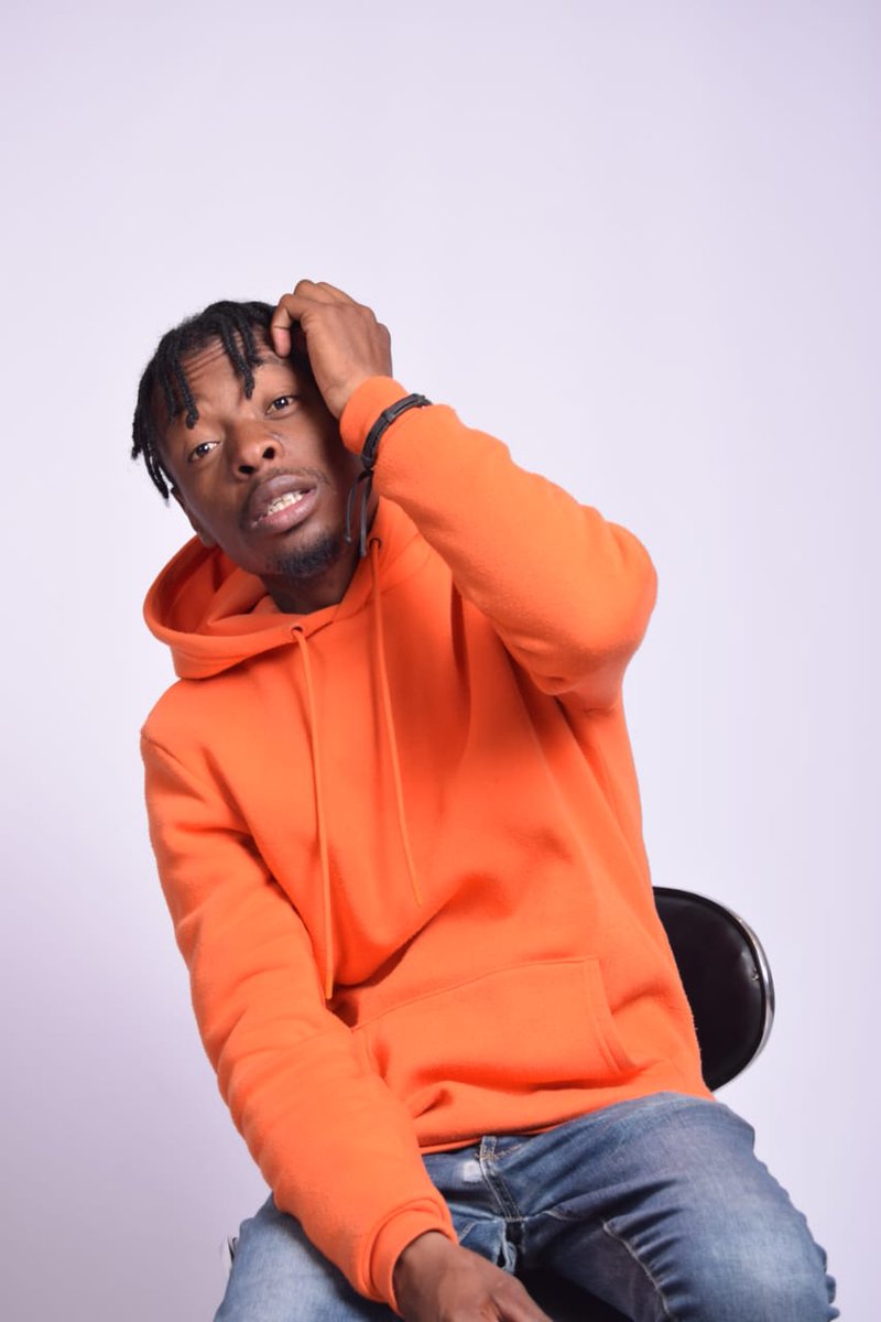 Swaggerlegrind1's tweet photo. I am the face of anything you want to face me on as long as it's with the Bag💰NewMusicPulling Up!Reutlwile ke the ones we heard alreadt!#FolloMe #Spotify #youtube #iTunes #SoundCloud #LegrootmanEp #weloveswaggerlegrind #Swaggerlegrindbirthdaychillas #nike #tvtime #instagram https://t.co/fsGp1xuU9c