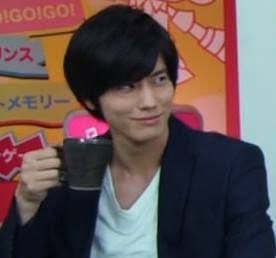 CEOKUROTO_GOD's tweet photo. [ ใครเศร้า เครียดจากงานหรือเรียน อกหัก ให้มาหาฉัน จากเศร้าจะกลายเป็นบ้าแทน เห็นมั้ย ว่าพระเจ้ารักษาได้ทุกอย่าง😌 ] https://t.co/iPuMEc7Ivf
