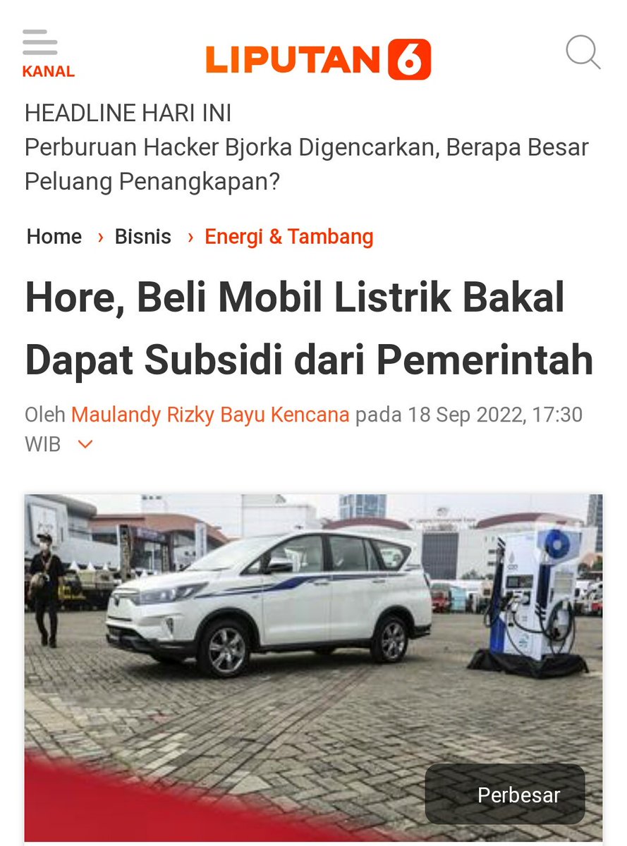 PartaiSocmed's tweet photo. Dulu perusahaan kereta cepat China rugi gila2an, lalu Indonesia jadi saudara yg baik lewat proyek KCIC. 
Sekarang banyak pabrik mobil listrik China yg terancam bangkrut, lalu ada program penggantian kendaraan dinas dan subsidi mobil listrik dari pemerintah Indonesia. https://t.co/CMaE0UoIFA