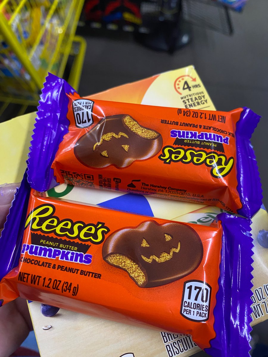 amandabuchanda's tweet photo. It Is Not A Happy Halloween 🤢 @reeses https://t.co/eD5QJds1NQ