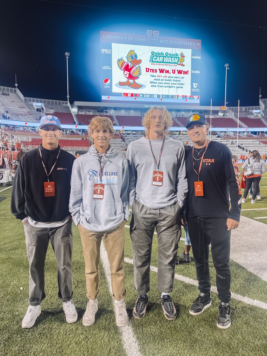 Always a good time at the <a href="/Utah_Football/">Utah Football</a> game appreciate it @evanjohnsonUU <a href="/CoachPowell99/">Lewis Powell</a> <a href="/MasonYellicoUT/">Mason Yellico</a> <a href="/ColesonQuiring/">coleson quiring</a> <a href="/CarterQuiring/">Carter Quiring</a> <a href="/Benjami00622516/">beKnown recruiting</a>