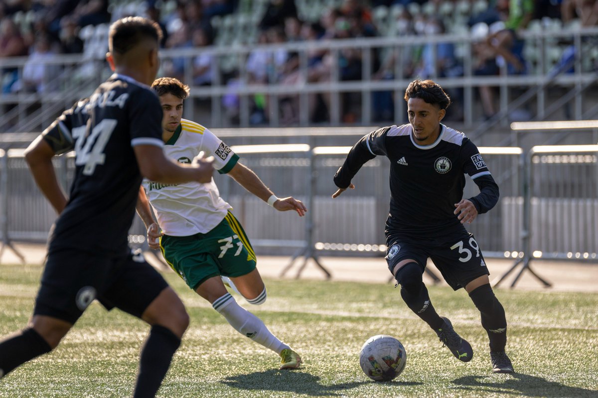 wolter_liz's tweet photo. Unfortunately, the Tacoma Defiance fell to the Portland Timbers 2, 0-2 (9/18/22). Shot for Prost Amerika and Circling Seattle Sports with writing by @Chamaker23. @ProstSoccer @MLS @TACdefiance @SoundersFC @TimbersFC2 @SoundersAcademy
#DefiantlyTacoma #TACvPOR #T2FC https://t.co/4i6rHYn7KP