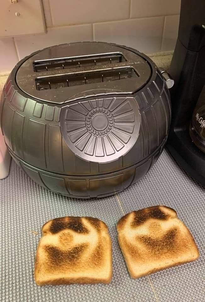 StarWarsEs's tweet photo. Por las mañanas hay que empezar con un buen desayuno 🙌 https://t.co/wyaQRCPidl