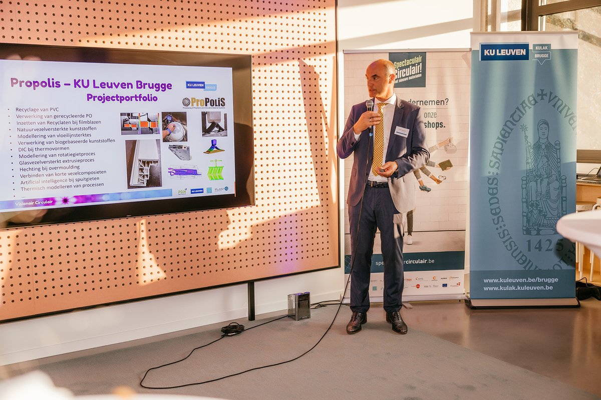 KULeuvenKulak's tweet photo. Samen met @Centexbel @PlastIQBelgie @POMWVL
gaven we vorige week een caleidoscopische blik op de ontelbare opportuniteiten die het Circular Materials Center bedrijven biedt. ♻️ #visionaircirculair

👉https://t.co/bwCLWQhIZH https://t.co/gjLVYq61F2