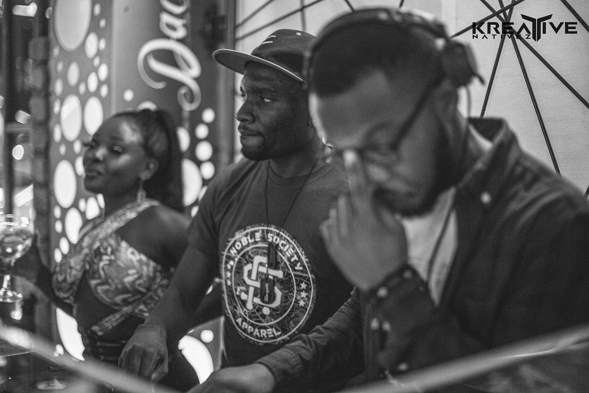 KreativeNativez's tweet photo. Passion Empowers Your Vision To Become A Reality. 

👕 @noblesocietyapparel 🦁

 📸 @ian_s_photohraphy

#noblesocietyapparel #courage #boldness #wearenobles #striveforgreatness #striveszn #justgrace https://t.co/7ZxnW4MnwW