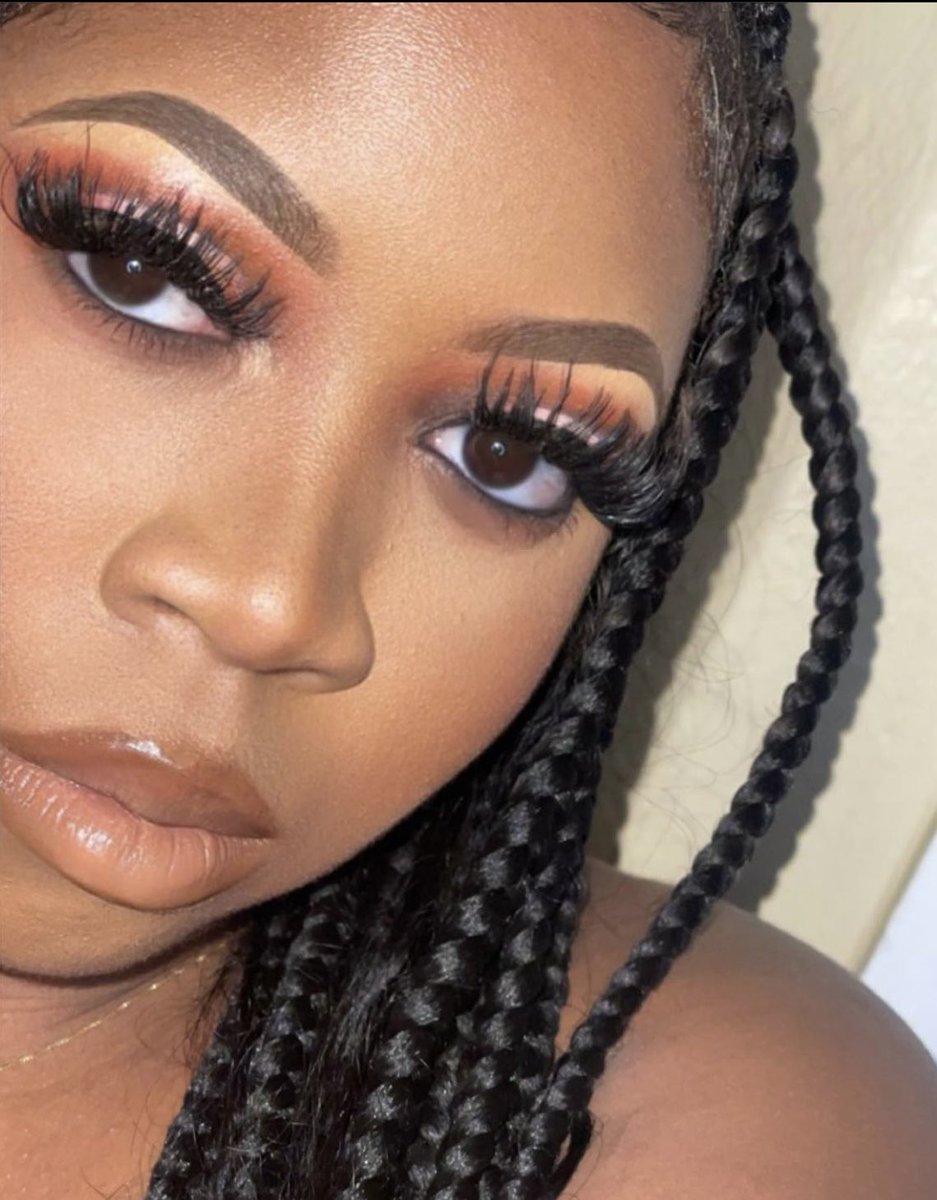 TheKayWayCEO's tweet photo. Look me in my eeeeeyyeeesss . 👀 bitch I should be an eyebrow model https://t.co/zRQbUUxMwl