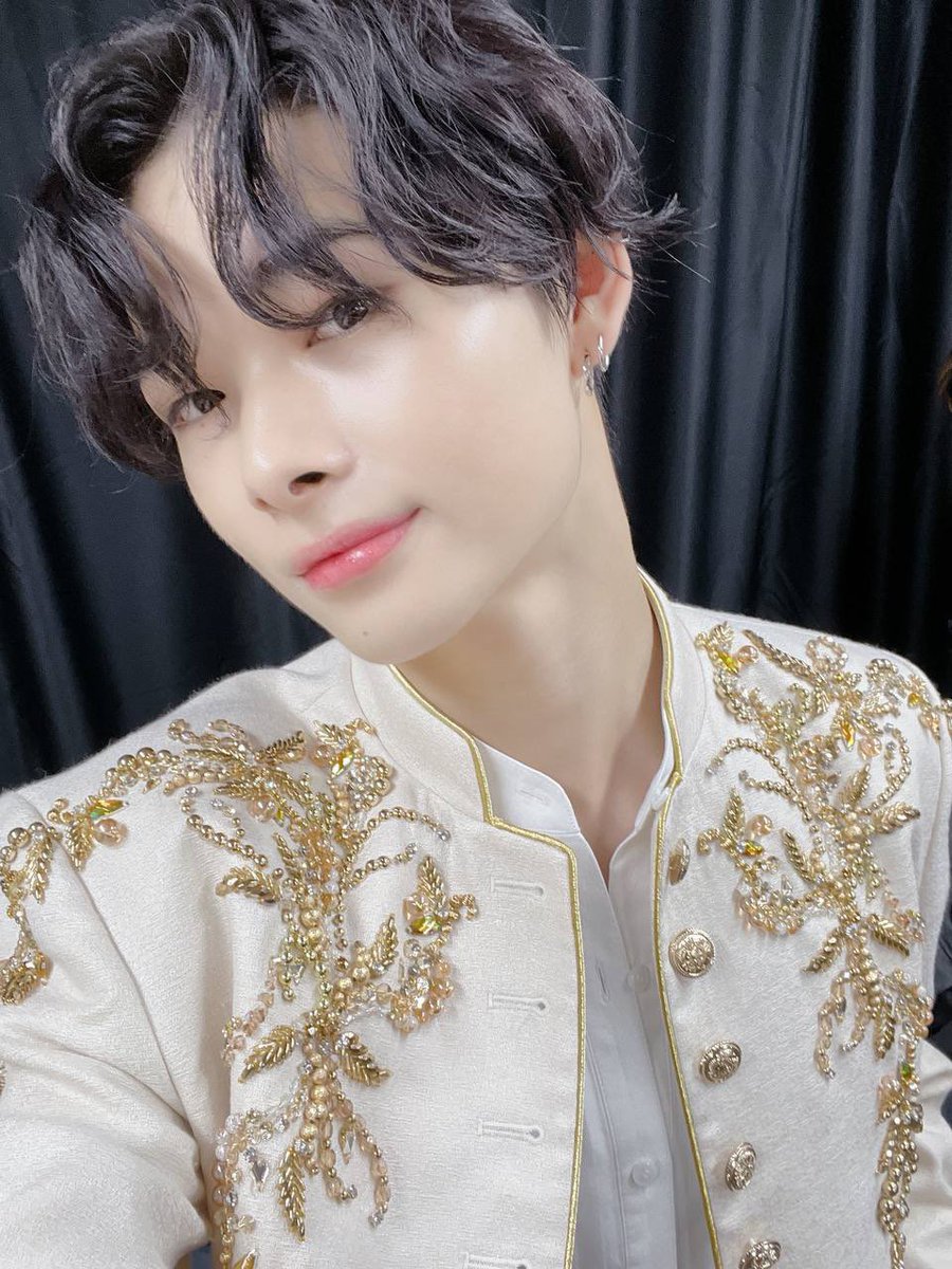 reportedabs's tweet photo. -
[ 220918 | Weverse - #Niki ]

انجین~ امروز هم خیلی باحال بود 🥲
امروز روزی بود که من حس کردم انجین همه چیزِ منه.

( ادامه ترجمه در عکس )

#ENHYPEN #앤하이픈 
@enhypen_members https://t.co/xjWsNPuJp4