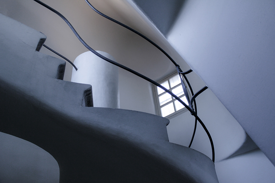 artlimitednet's tweet photo. La Escalera, 2 by Frances Garcia
#barcelone #creative #escalier #visiblewomen #fineartphotography #documentary #architecture #monument #photography #deco #batllo #contemporaryphotography #casa #gaudi #instaart #moderniste #archilovers #digital #edifice… https://t.co/mFOGjrV2Dz https://t.co/YC7TBe33Sw