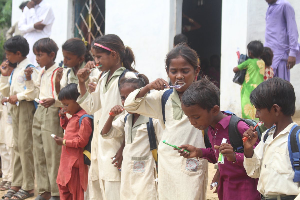 TharEduAlliance's tweet photo. Thar Education Alliance team visited Bushra Model Primary School Bansidhar Ji Dhani &amp; distributed #School_Uniform and #Hygiene_Kit among them . 
They also conducted a session on Hygiene practices.
#LetsEducateThar https://t.co/NWlNRJw05c
