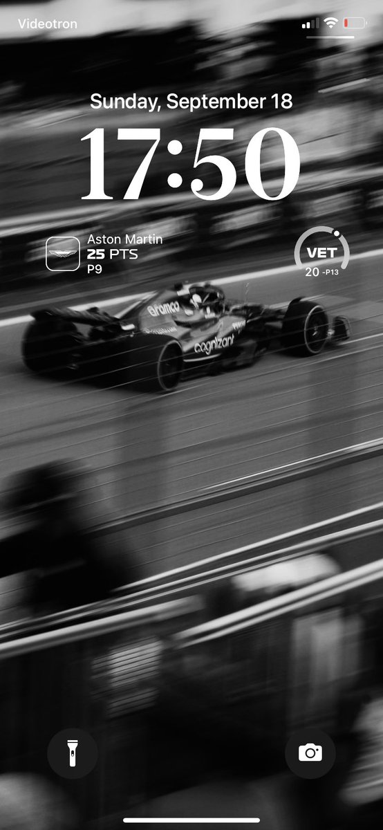IOS 16 Lock Screen with my pictures of the <a href="/AstonMartinF1/">Aston Martin Aramco F1 Team</a> team look top!🏎️📸