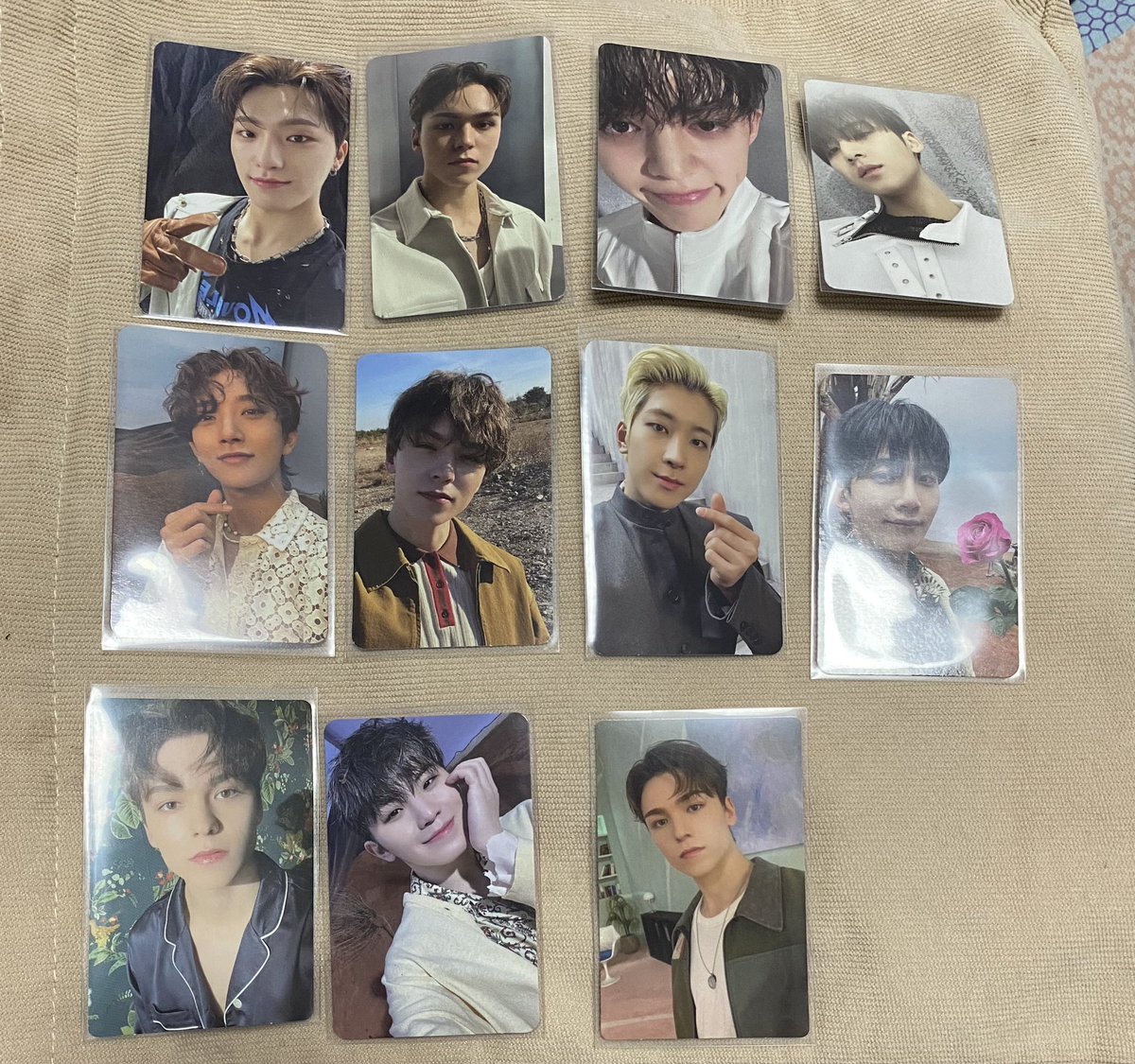 gyuroIIs's tweet photo. mia’s svt decluttering sale ! ! !

— get 2 or more pcs
— pcs are 160 ea! 
— dm for inquiries 
— please help me financially by buying my pcs ^__^

tags svt fts attaca carver ph wts lfb https://t.co/xwGoER4LoT