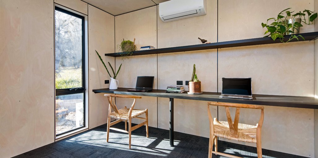 COLORBONDsteel's tweet photo. Winners of our #LovedalloverAustralia competition, Paula and Will Moloney, are enjoying their fabulous #Harwyn #homeoffice #pod. Visit https://t.co/A4tznP2xpW
📷 Jade Nolan
#COLORBONDsteel #COLORBONDsteelMattt #MonumentMatt #wfh #workingfromhome #backyardoffice #HarwynPods https://t.co/FDVyLZIRJK
