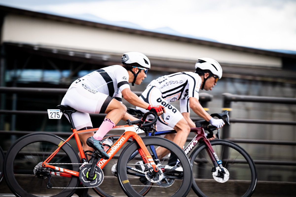 lansanteam's tweet photo. JBCF 南魚沼クリテリウム
thanks photo.@yuki_asato
#コーダーブルーム
#Khodaabloom
#pandpcomponents
#SUPACAZ
#ogkkabuto
#power2max
#MAVIC
#走りが軽いマヴィック
#pioneeringinstinct
#maviccycling
#mavicwheels
#ロードバイク
#ロードレース
#クリテリウム
#JBCF https://t.co/hFtGWNWJEC
