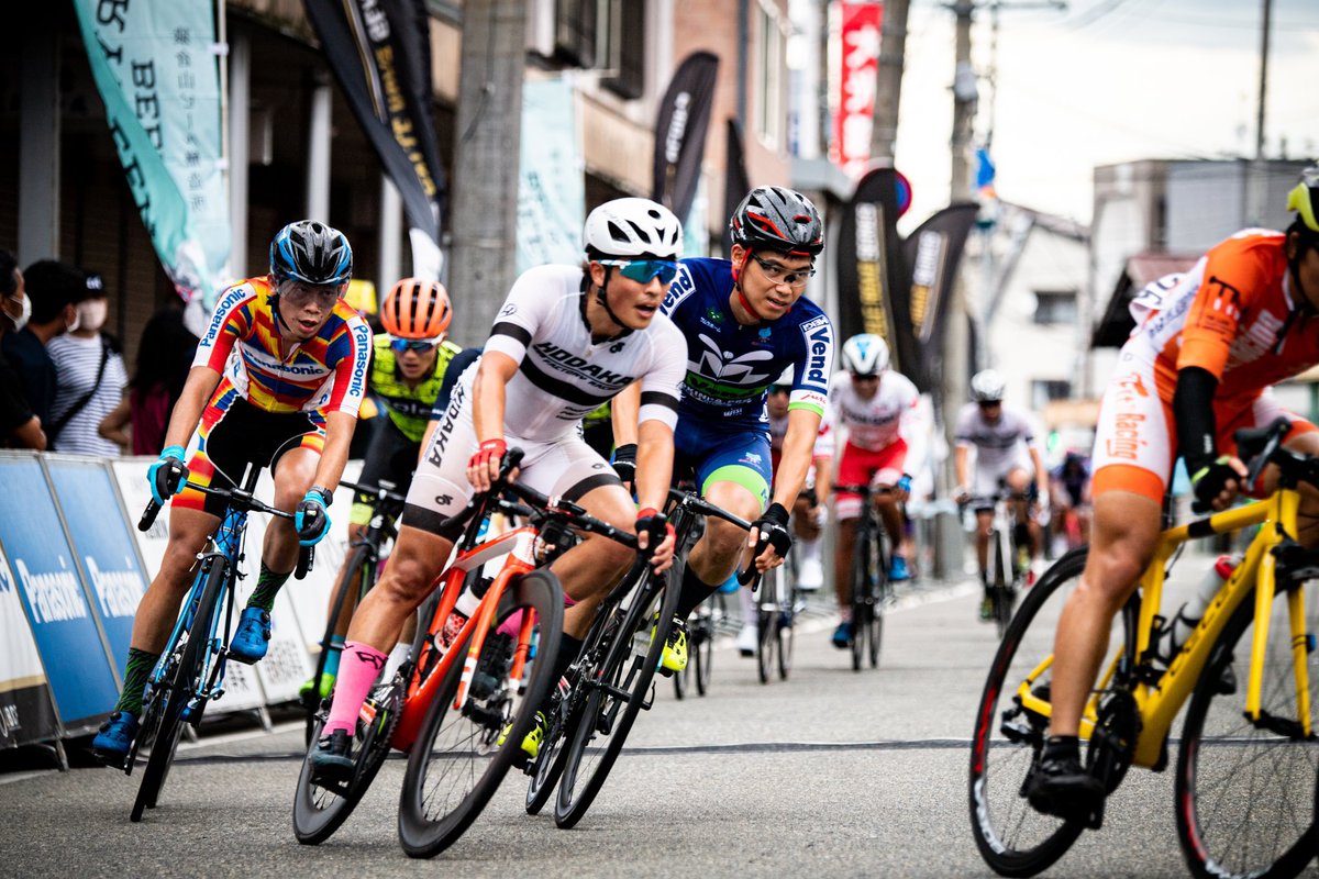 lansanteam's tweet photo. JBCF 南魚沼クリテリウム
thanks photo.@yuki_asato
#コーダーブルーム
#Khodaabloom
#pandpcomponents
#SUPACAZ
#ogkkabuto
#power2max
#MAVIC
#走りが軽いマヴィック
#pioneeringinstinct
#maviccycling
#mavicwheels
#ロードバイク
#ロードレース
#クリテリウム
#JBCF https://t.co/hFtGWNWJEC