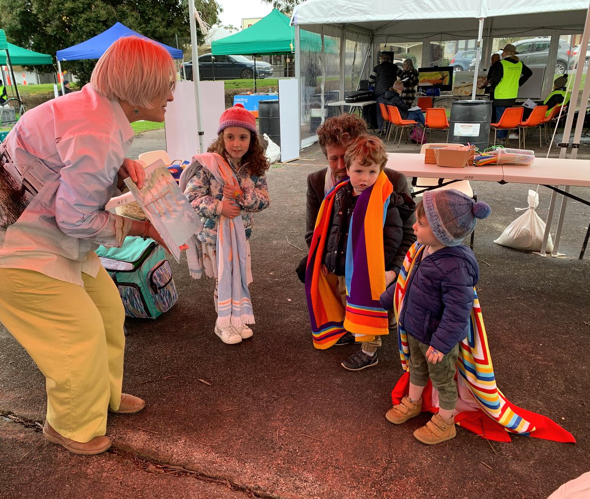 AndreaRowe_au's tweet photo. Loved bombed #FishyStories big time on the weekend with new jetty jumping and bravery bracelet making mates! @HardieGrantCP #fishcreekchildrensliteratureday https://t.co/9bNhwBfONa